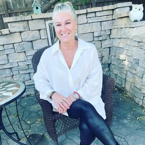 Meet your Posher, Lesley